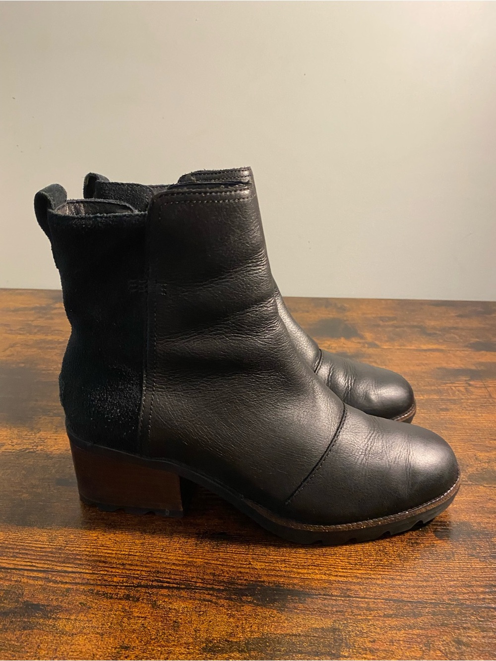 Sorel Cate Black Leather Side-Zip Ankle Booties